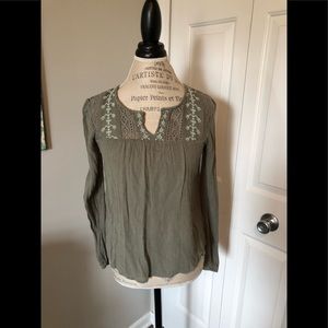 💚 GUC Mudd Long Sleeve Top